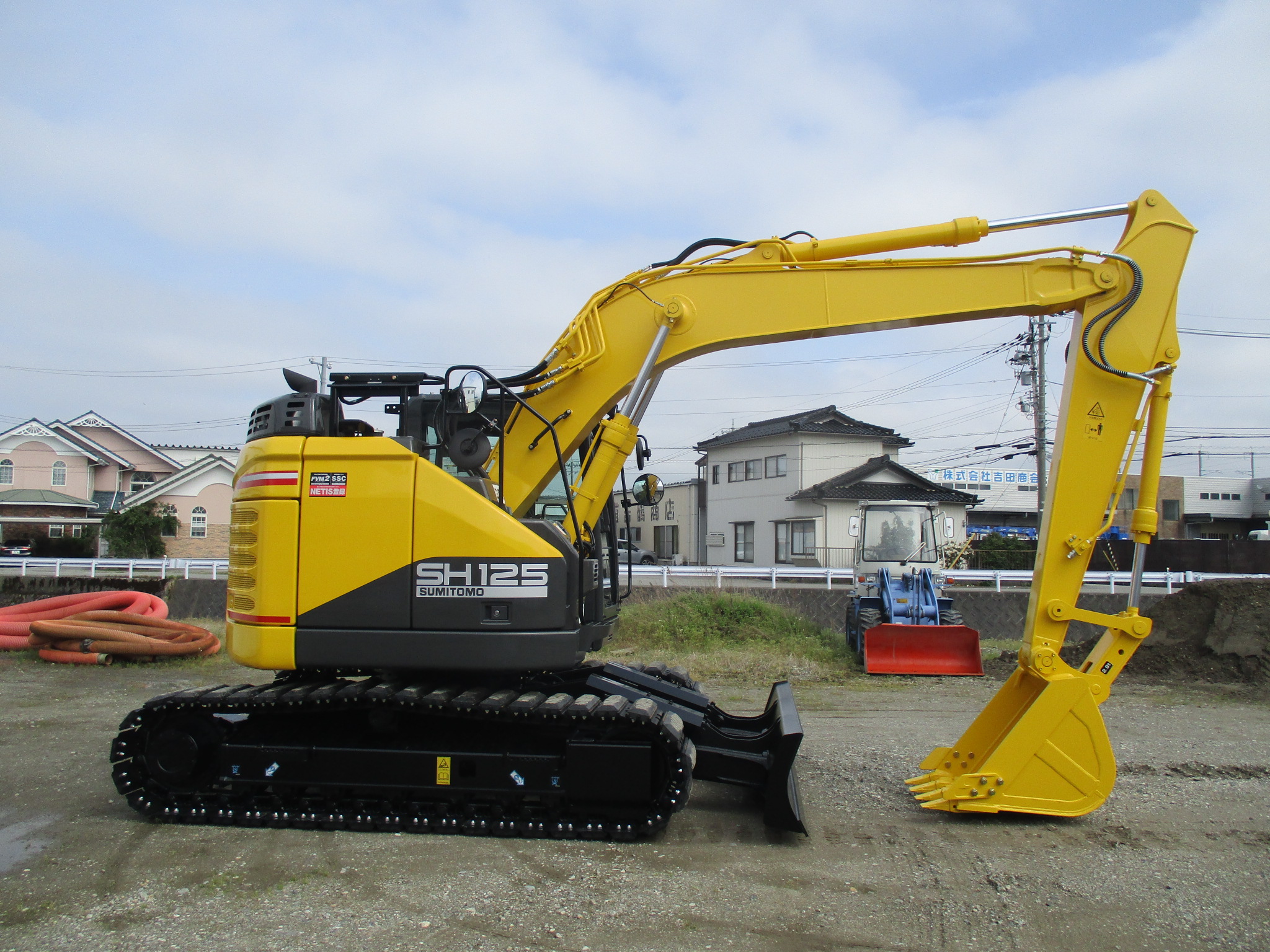 0.45m3後方小旋回移動式クレーン仕様バックホー 【SH125X-7】キャビン