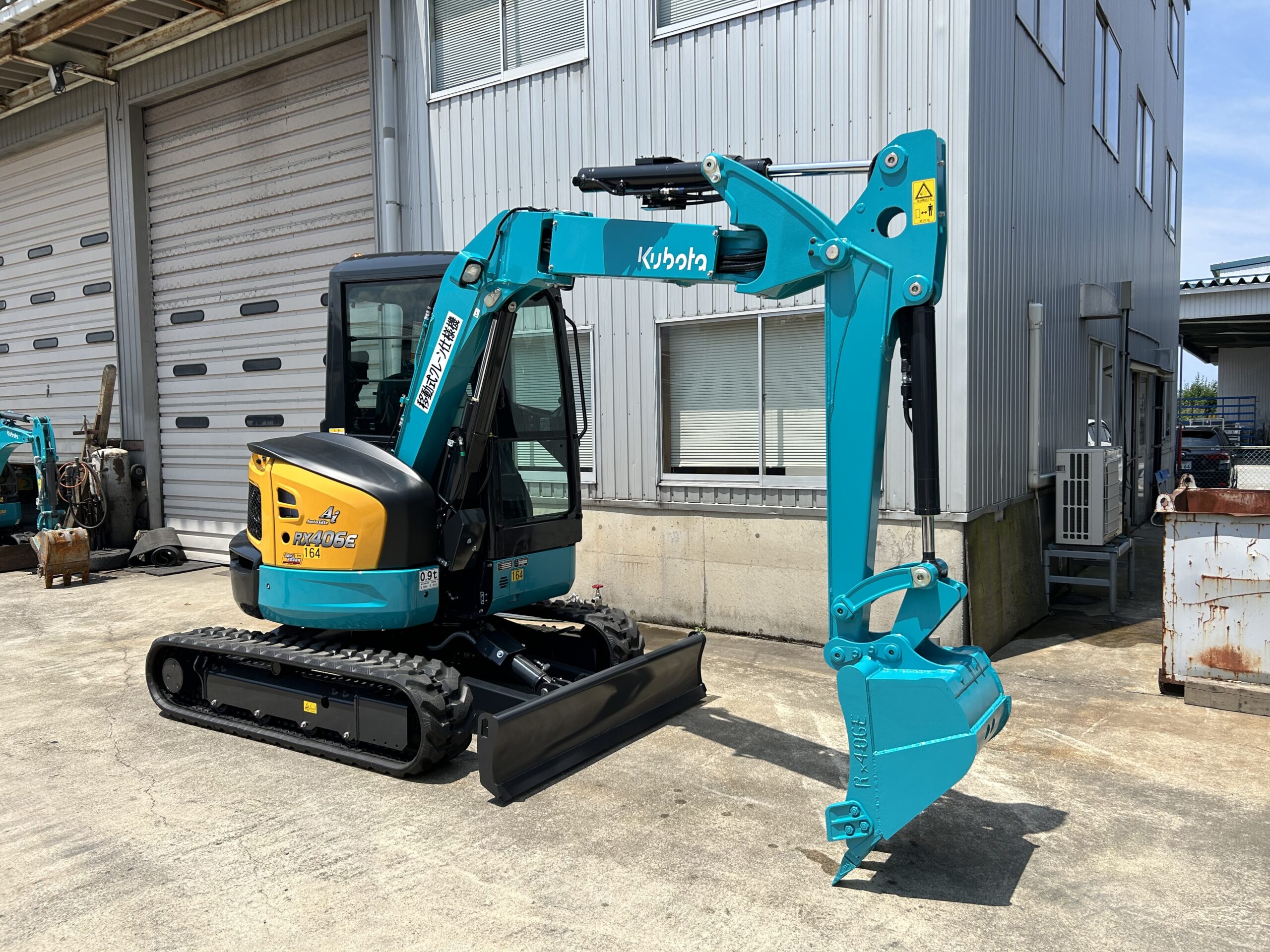 0.12m3超小旋回移動式クレーン仕様バックホー 【RX-406E】キャビン