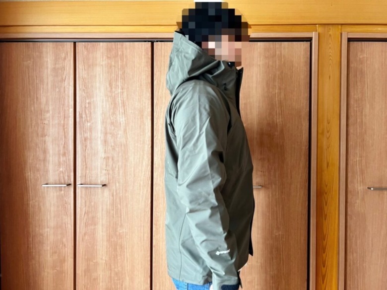 ノースフェイス「オールマウンテンジャケット」サイズ感やコーデ、違い