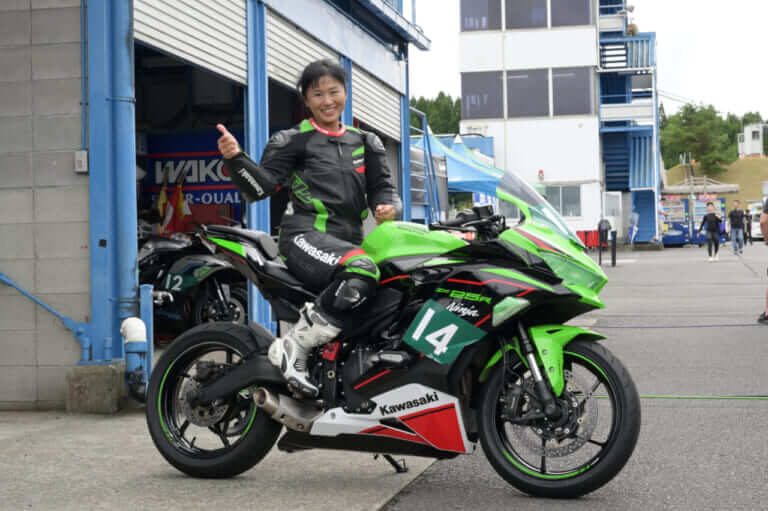 ニンジャZX‐25Rを使用! Ninja Team Green Cupレディースクラス初の単独