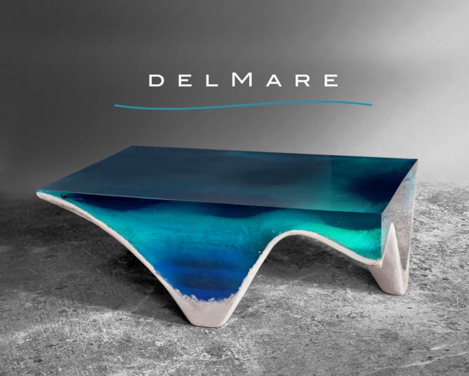 海をまるごと切り取ったようなテーブルが見惚れるほどに美しい！ 海底