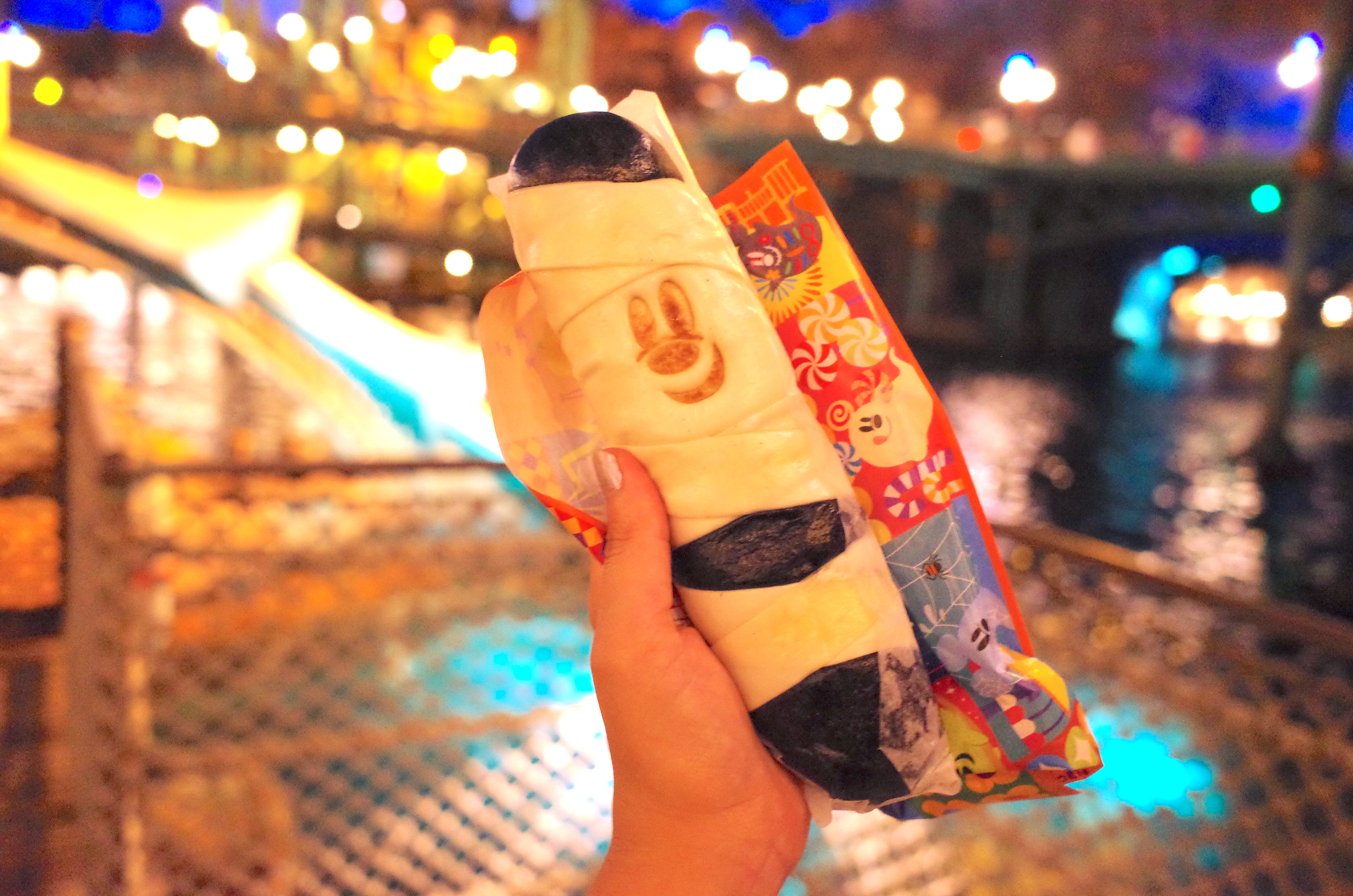 2019ディズニー・ハロウィーン】期間限定フード「ミイラの肉まん」が