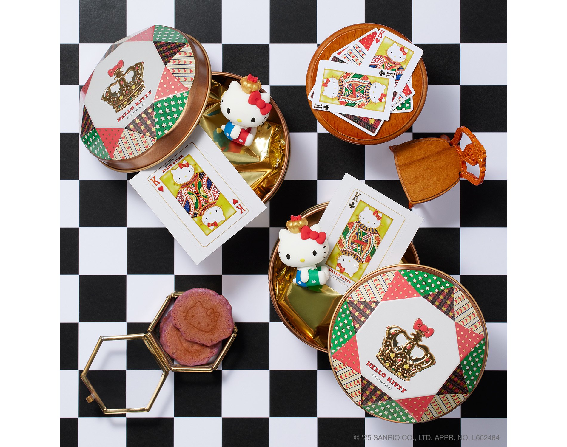 青山デカーボの最新クッキー缶は「ハローキティのトランプ缶」🍎速攻