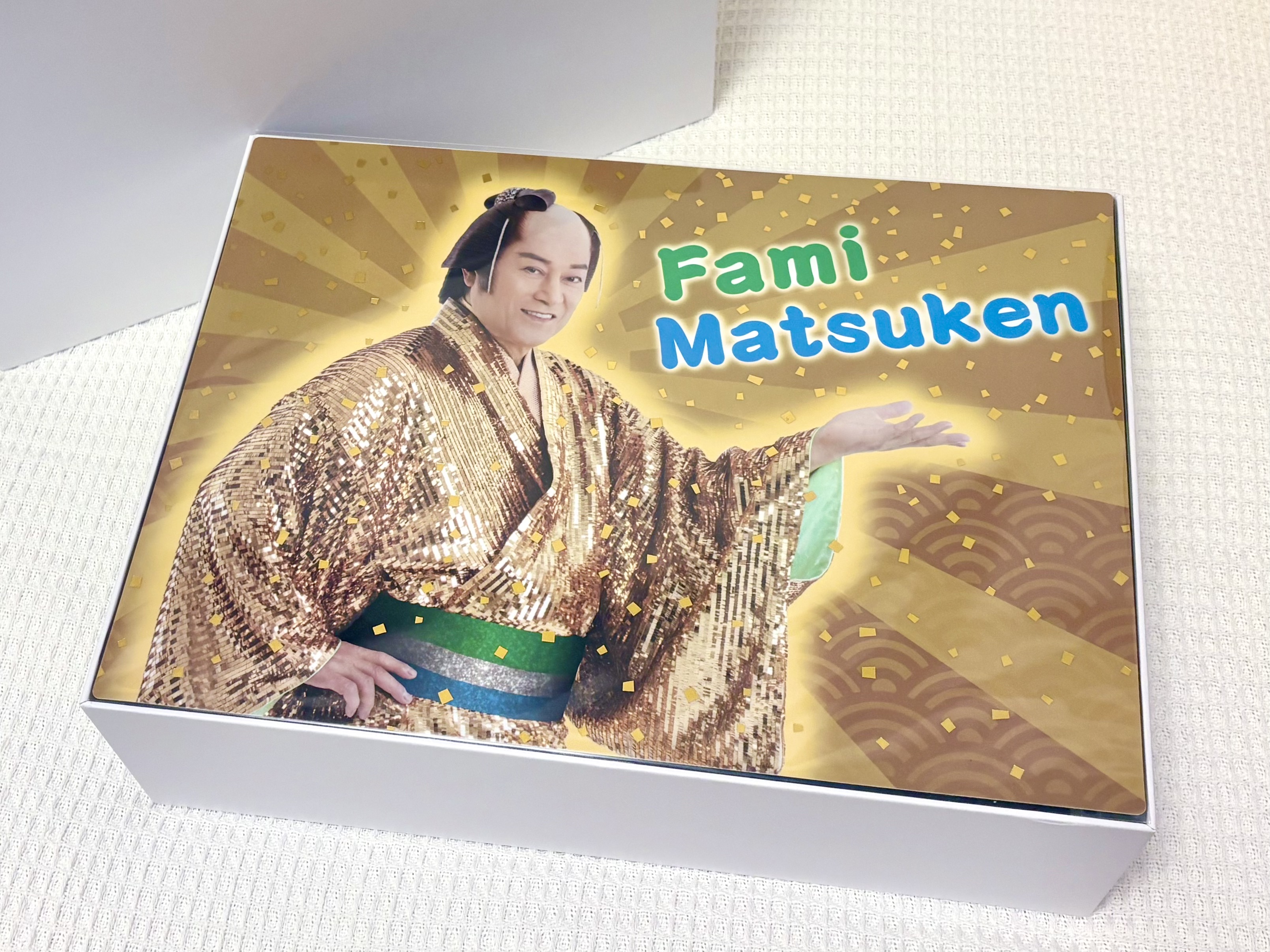 ファミマに上様が降臨🪩超レアなグッズのオンパレードな「ファミ