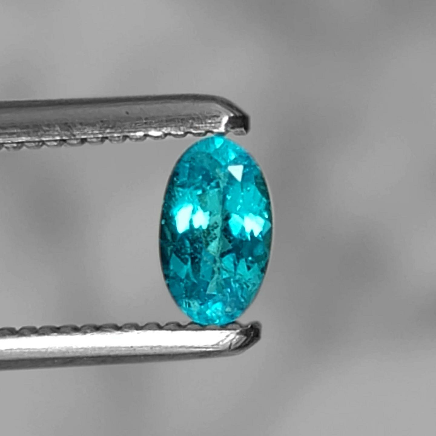 ブラジル産バターリャ鉱山パライバトルマリン0.175ct(中央宝石研究所