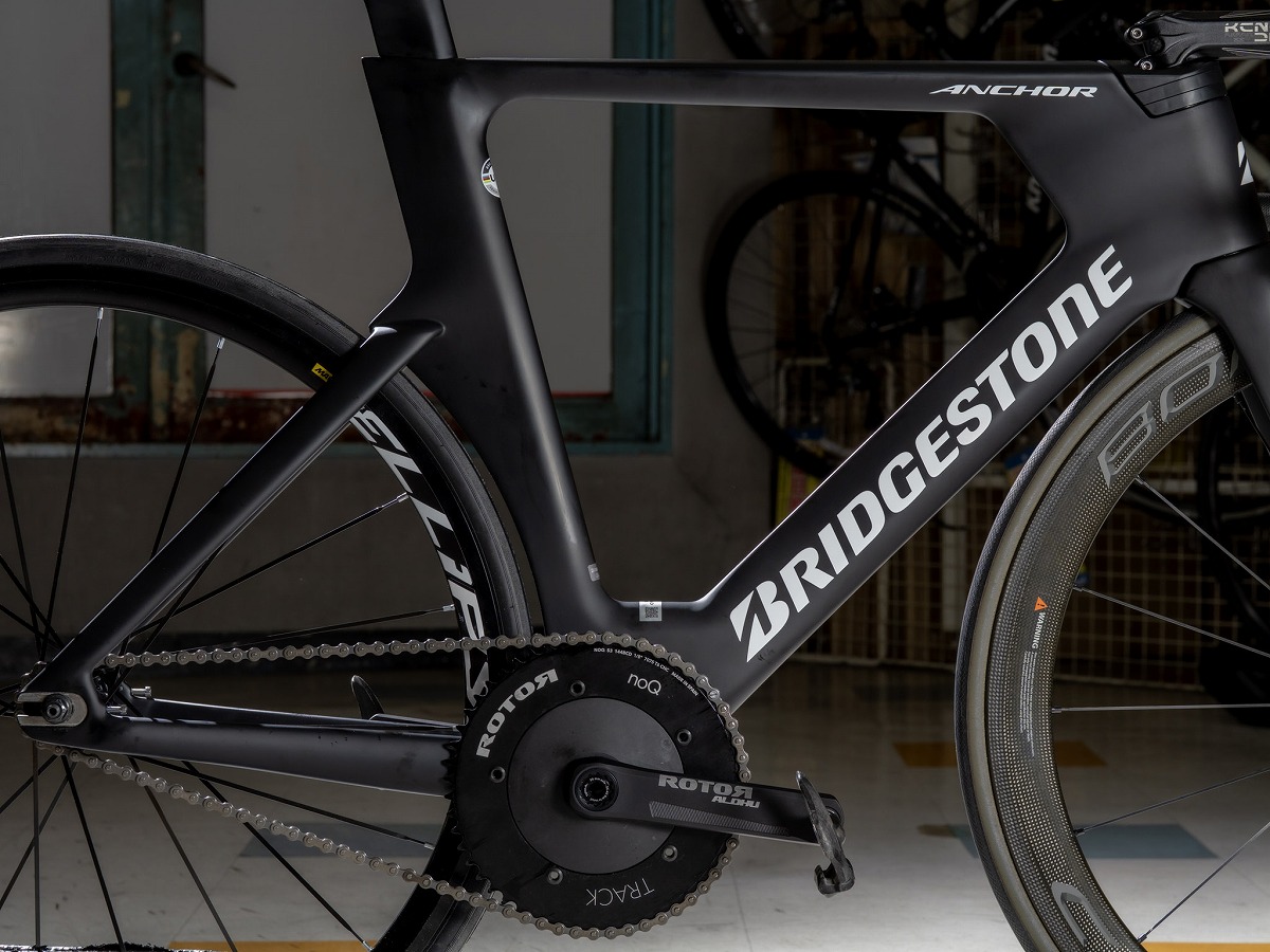 お客様の1台】日本の至宝BRIDGESTONEの競技場専用の自転車組み立てさせ