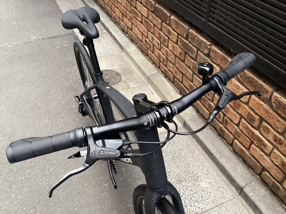 TREK】ワイヤーがフレーム内装でスッキリしたデザイン！人気クロス