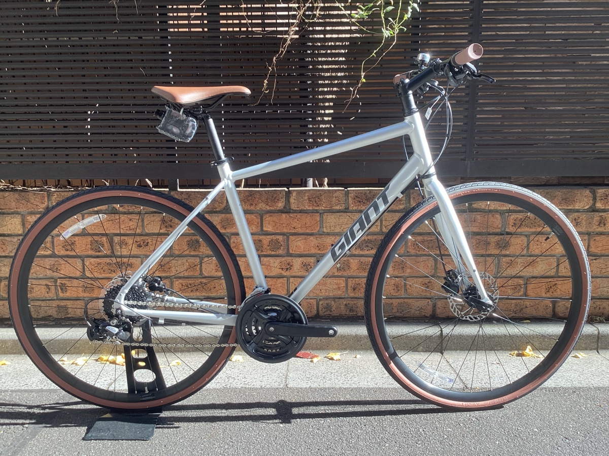 なんだかんだで人気の定番クロスバイク“GIANT ESCAPE R DISC”から