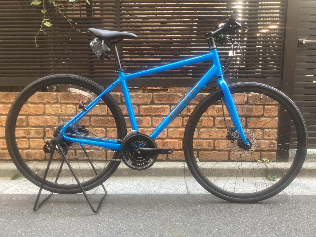 GIANT】超定番クロスバイク“ESCAPE R DISC”のBLUEが超鮮やかでオススメ