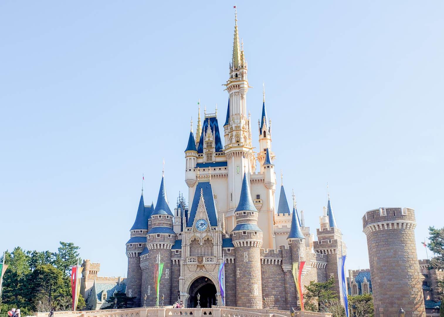 40年前の東京ディズニーランドは今とどう違う?チケットは○○円!舞浜駅