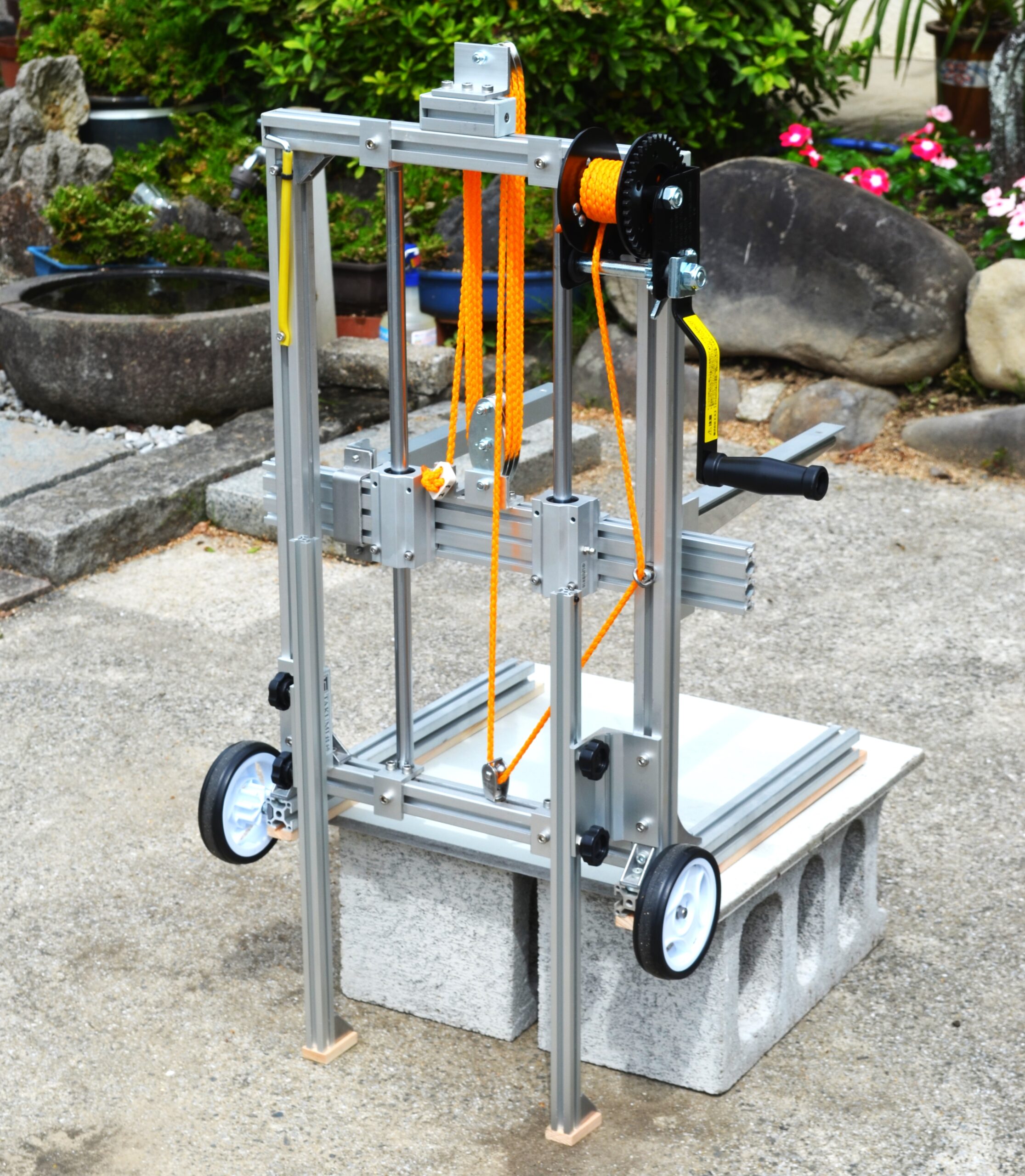 重箱式・巣箱リフター – 日本蜜蜂・行橋プロジェクト｜養蜂のトピック