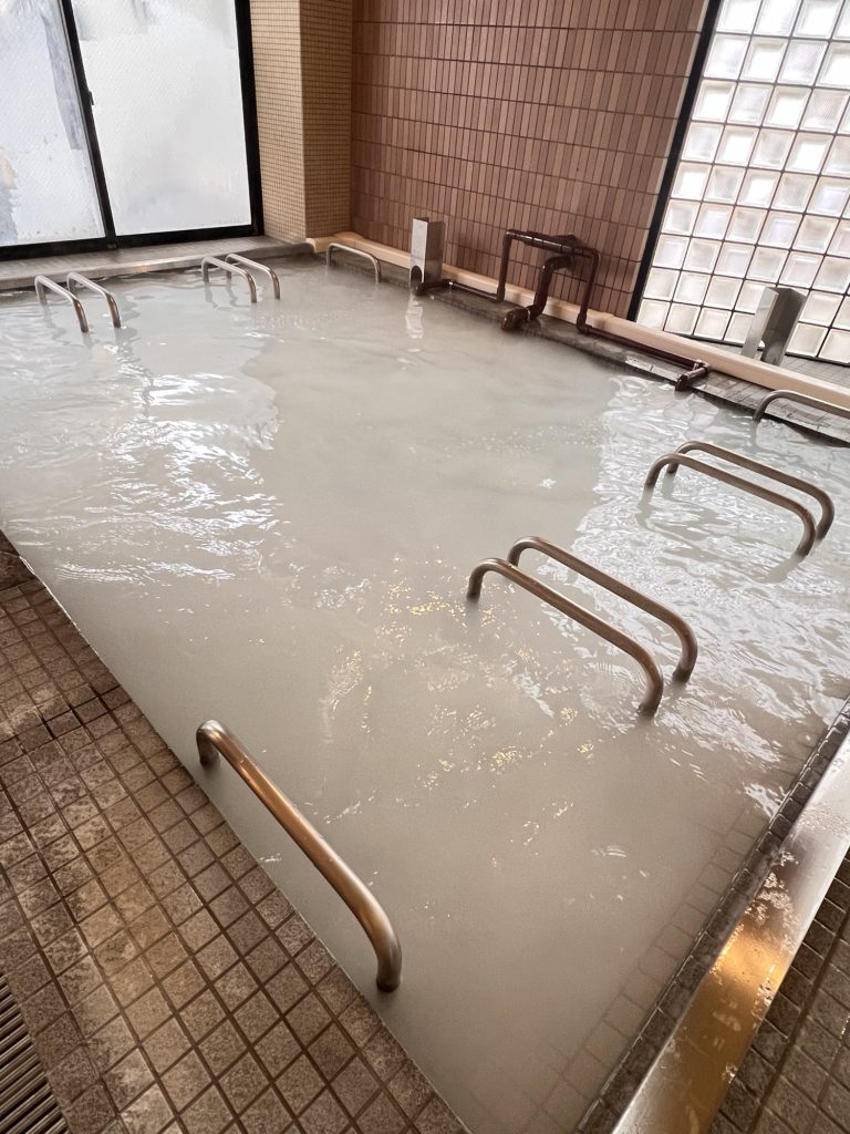 寝湯がシルキー風呂になりました！ – サウナ鷹の湯