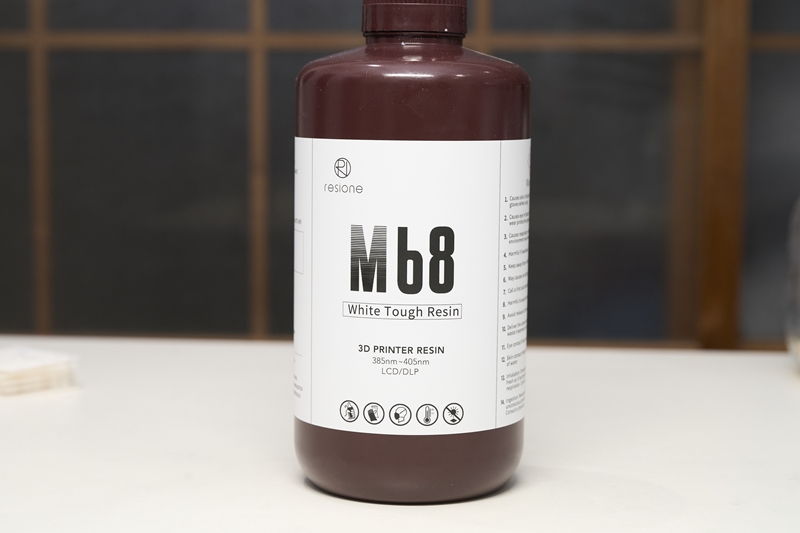 高靱性高強度のホワイトレジン resioneの『M68 White Tough Resin』の