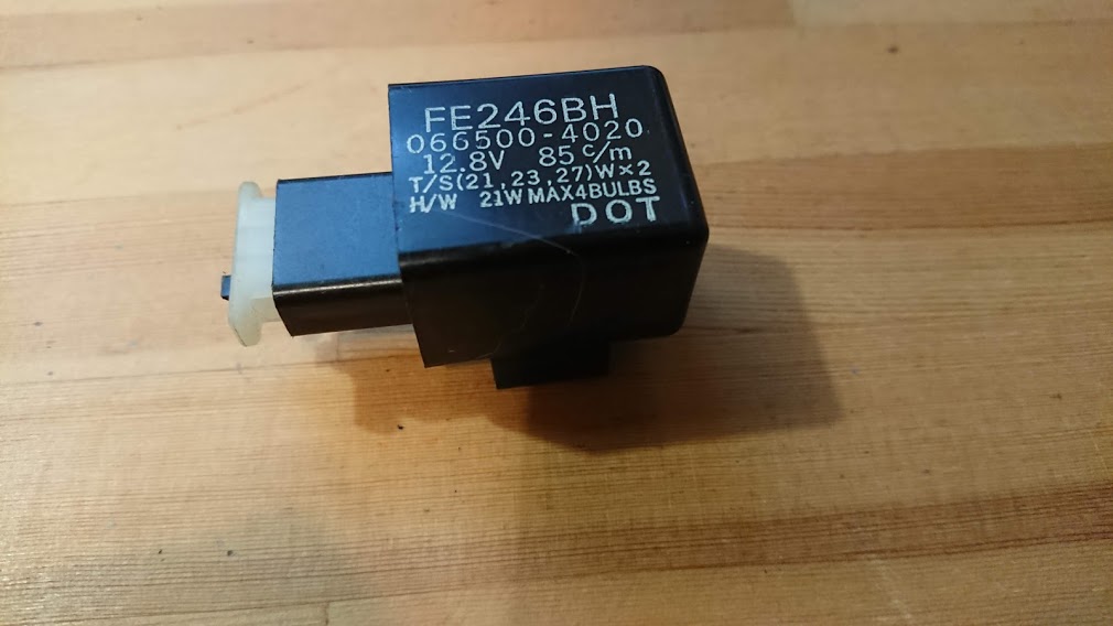 2020年11月13日 Z1RにZX12Rのウィンカーリレー搭載 | 空冷Zとの戦い