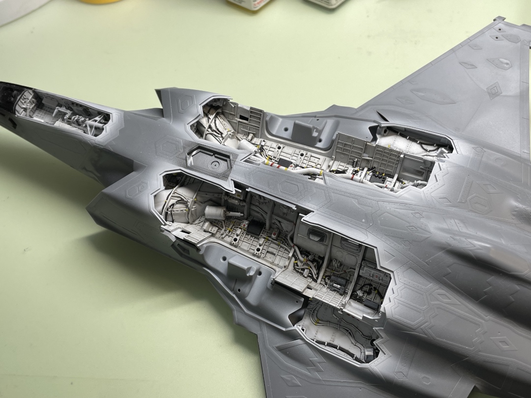 タミヤ1/48F-35AライトニングⅡの組み立て | プラモデル製作代行 森の