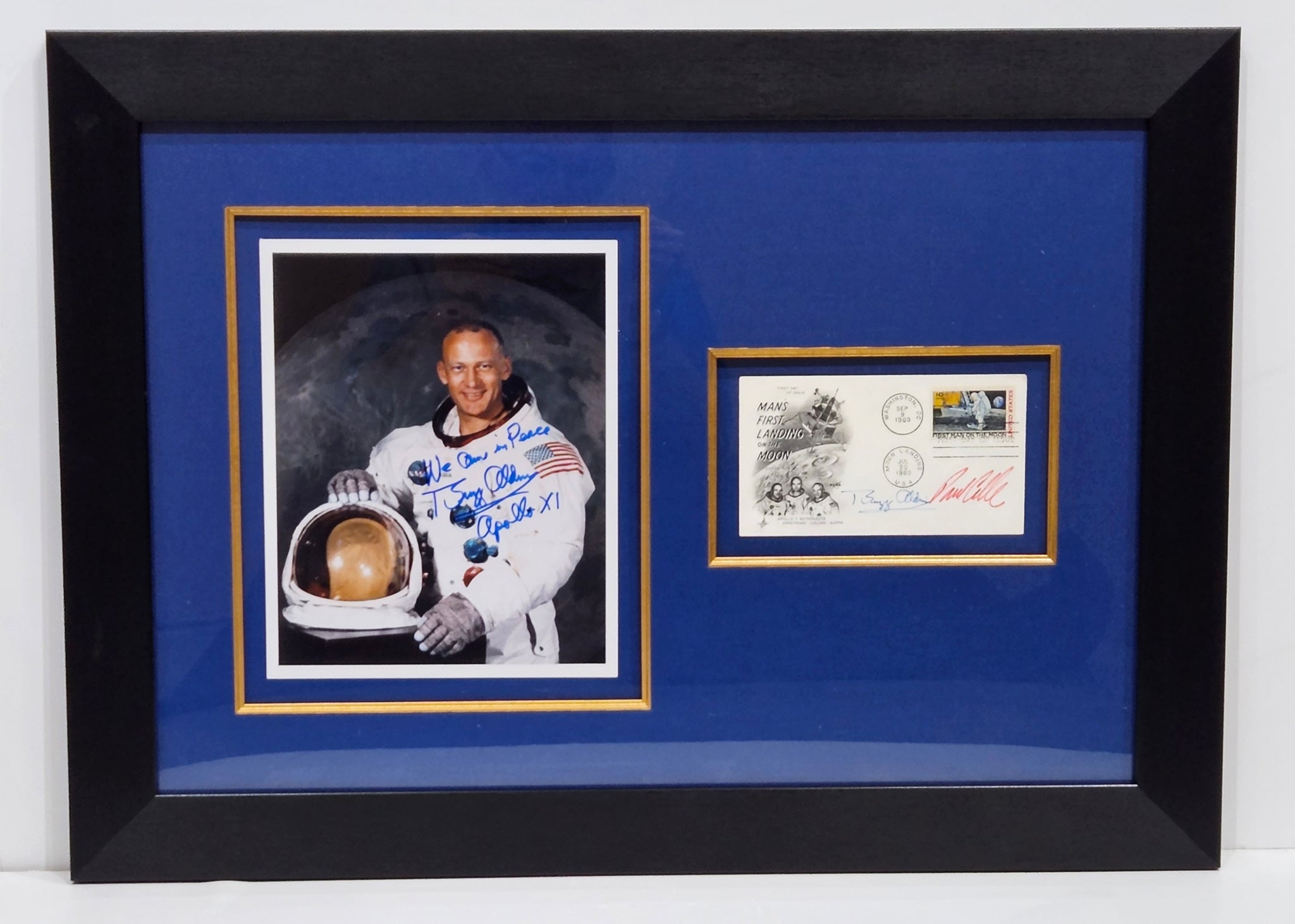 APOLLO 11 OFFICIAL NASA PORTRAIT HAND-SIGNED BY BUZZ ALDRIN WITH