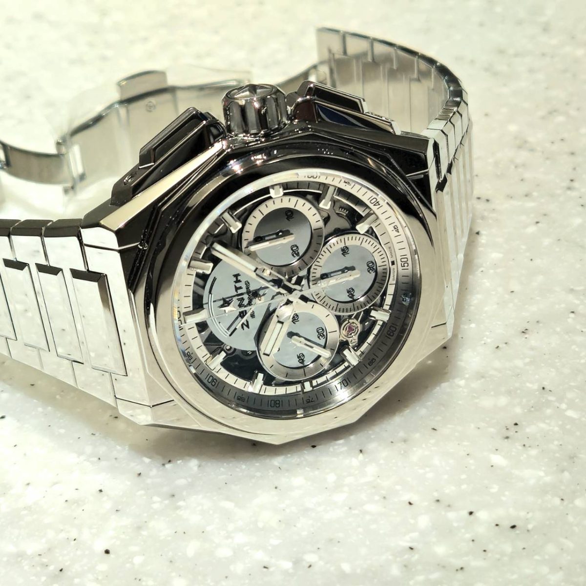 遂に入荷しました！とにかくカッコイイモデルです！「デファイ