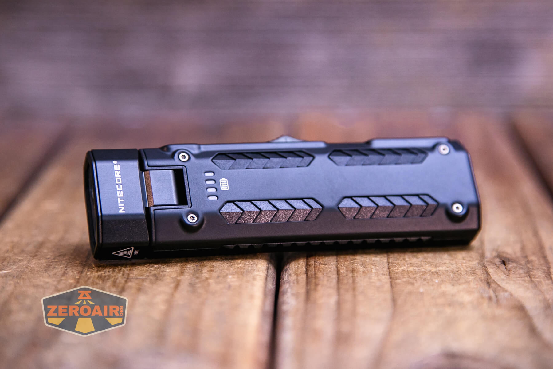Nitecore EDC09 Swivel Head Flashlight Review - ZeroAir Reviews