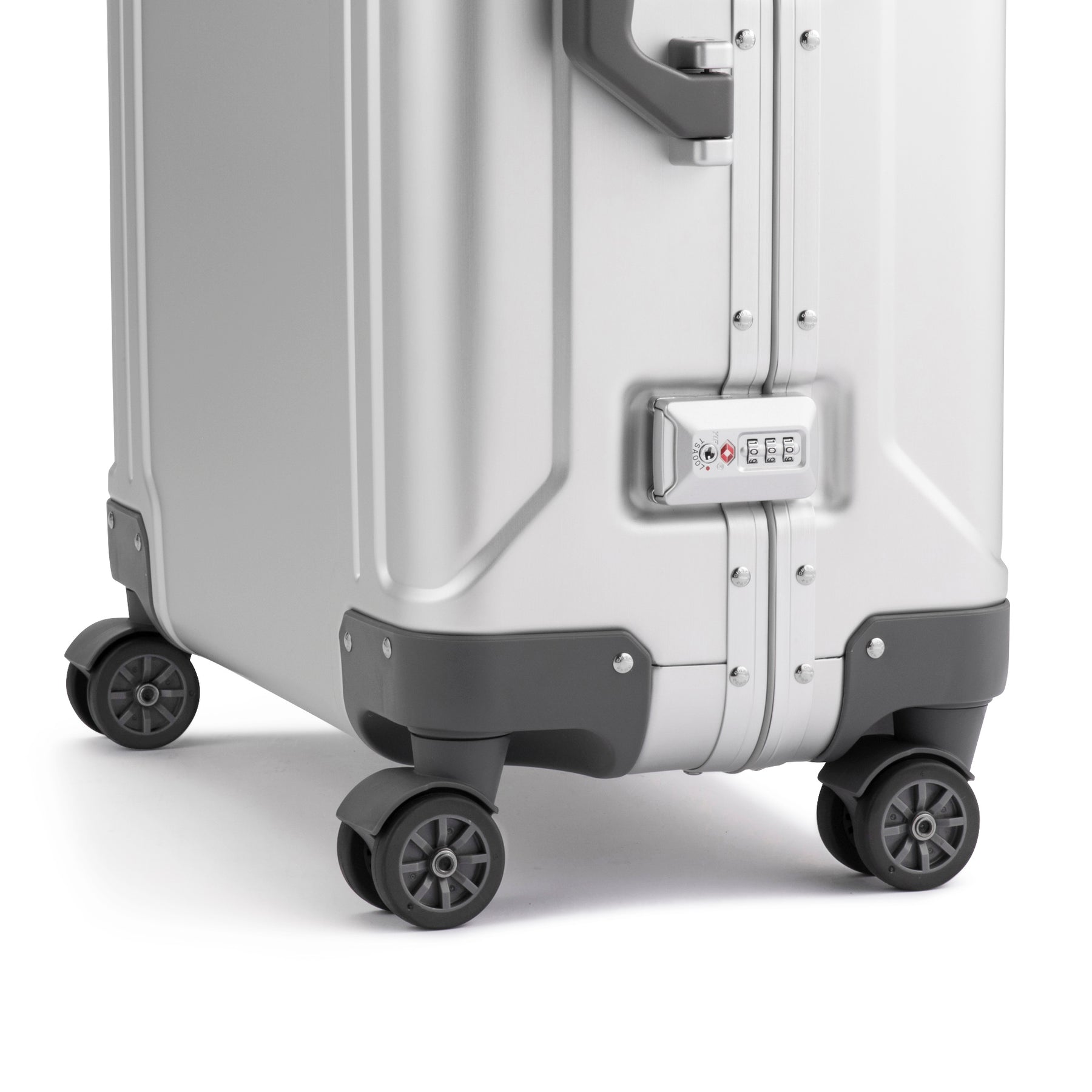 ゼロハリバートン公式オンラインストア｜Geo Aluminum 3.0 | 26