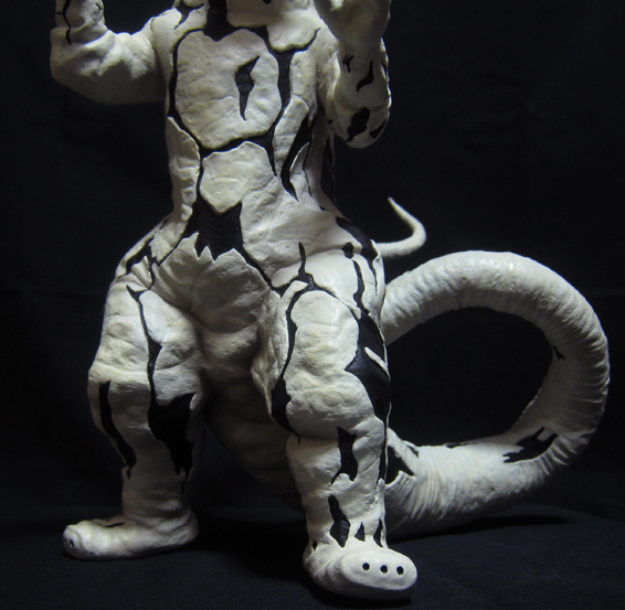 □ビリケン商会 エレキング 完成品4