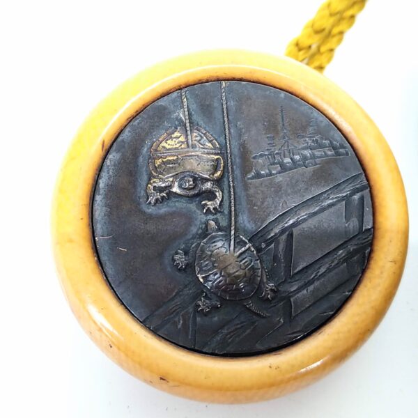 金蒔絵印籠 蜻蛉玉緒締 吊るし亀饅頭根付 – 古美術西川