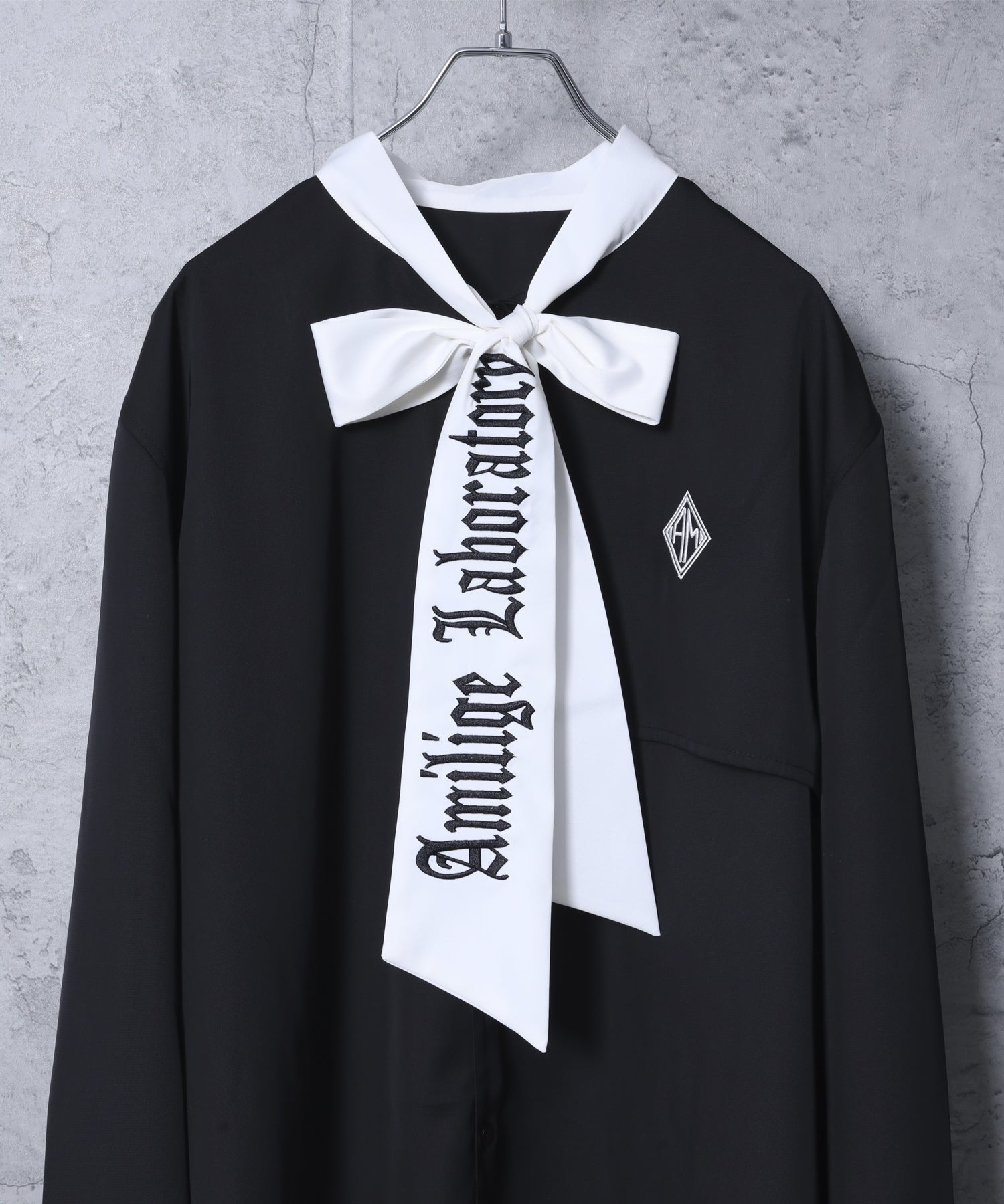 刺繍リボンネクタイ付きバイカラーシャツ– A AM STUDIO