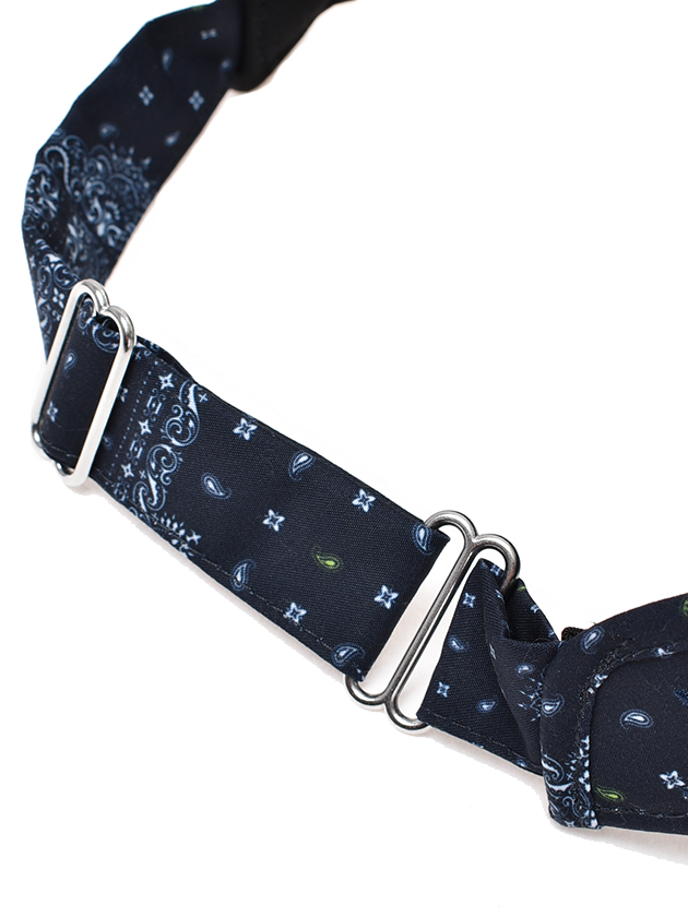 ニューエラ バンダナ柄サンバイザー 14109106（ネイビー