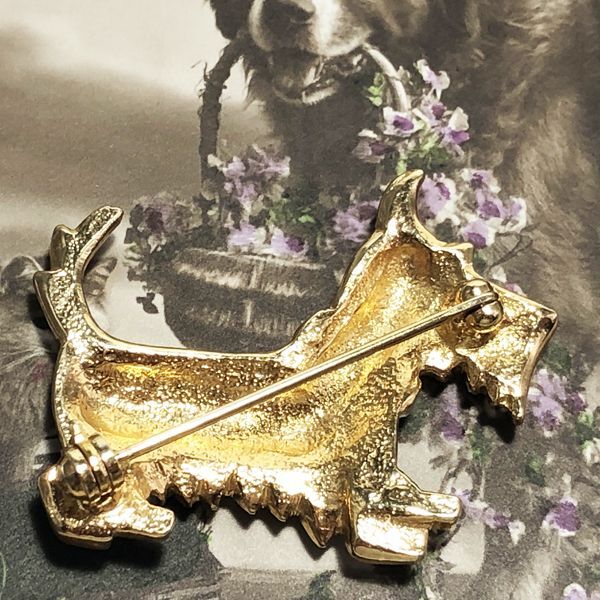 英国ヴィンテージジュエリー テリア犬ブローチ|ACTON ANTIQUES英国