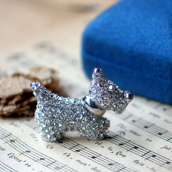 英国 ヴィンテージ テリア犬 ラインストーンブローチ イギリス