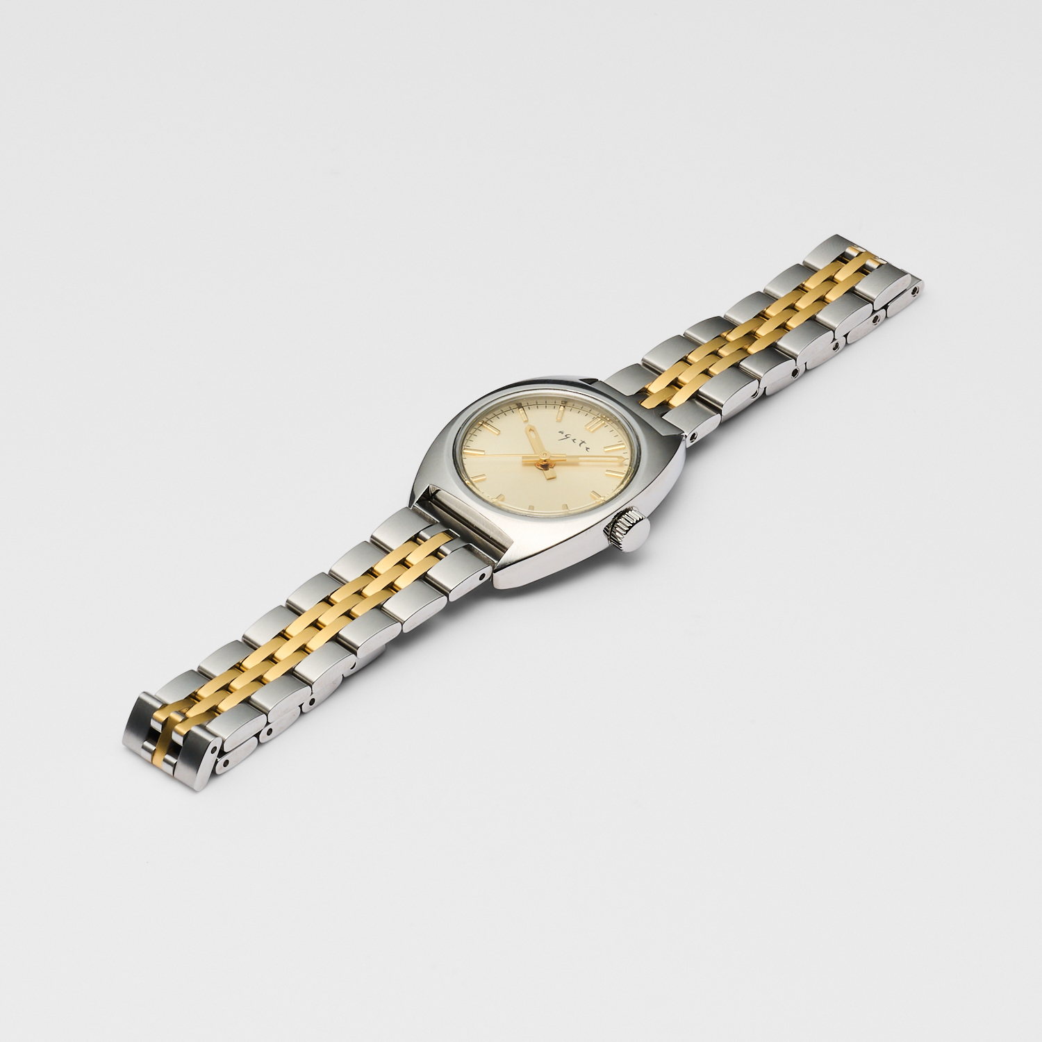 ラウンドフェイスウォッチ｜時計｜アガット 公式オンラインストア