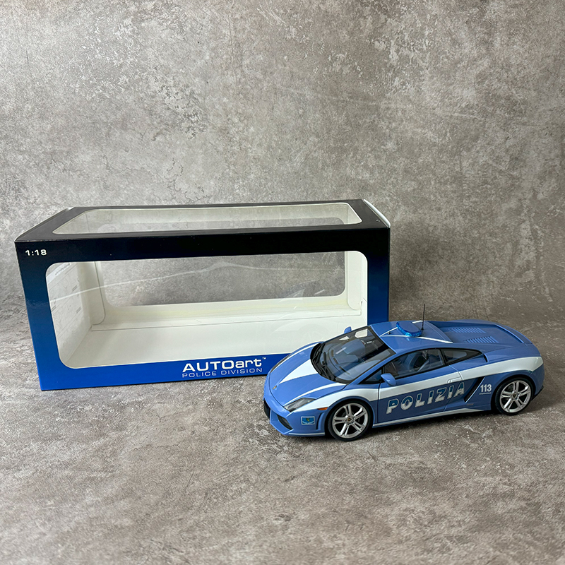 オートアート ダイキャストモデル 1/18 ランボルギーニ ガヤルド LP560