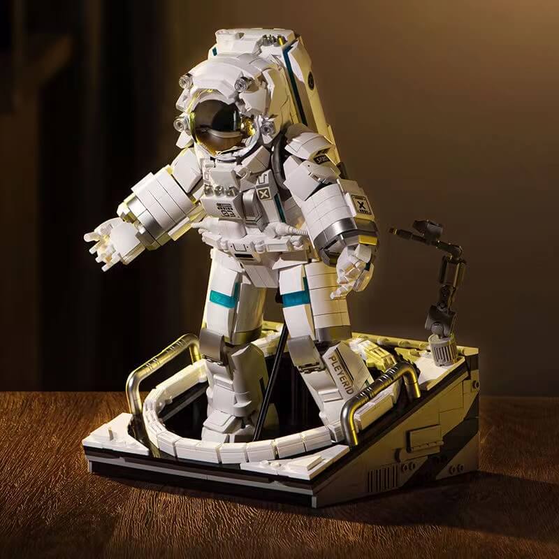 PLEYERID Space astronaut model-Afobrick