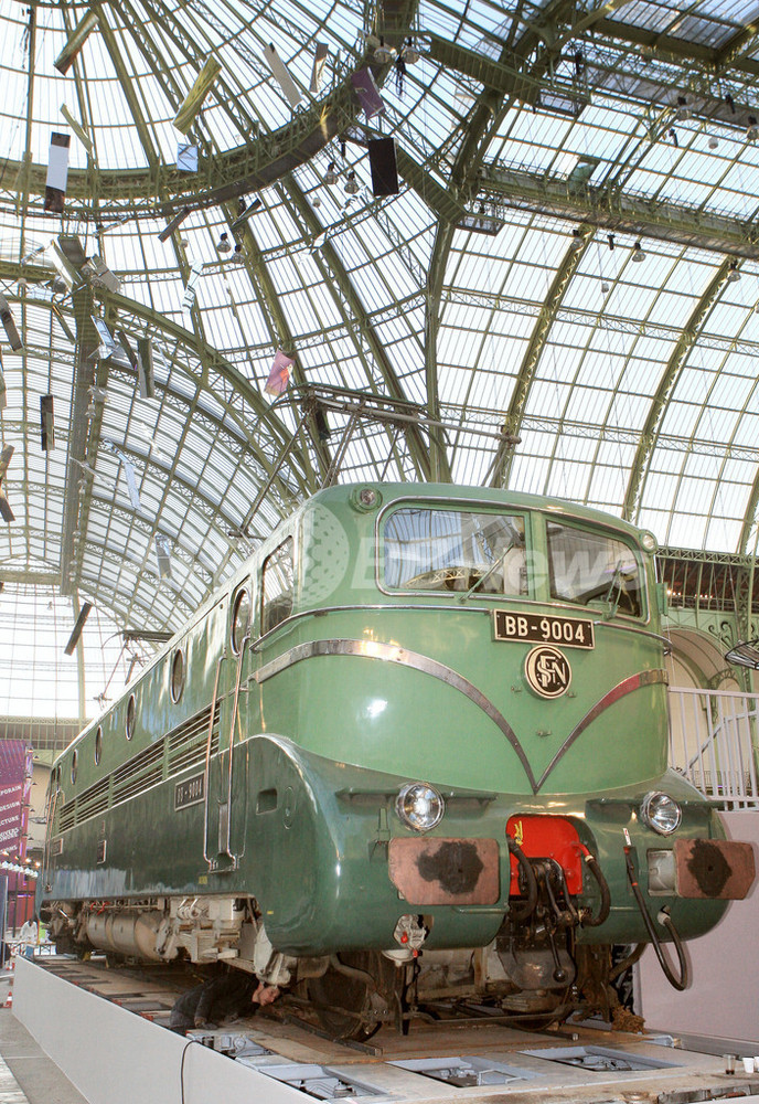 フランス国鉄70周年記念展覧会、懐かしの蒸気機関車も登場 写真3枚