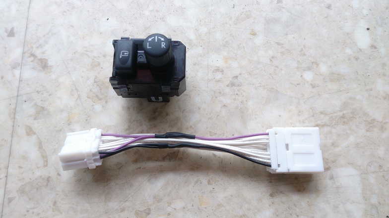 トヨタ86(ZN6)/スバルBRZ(ZC6)用ミラースイッチLED照光化キット