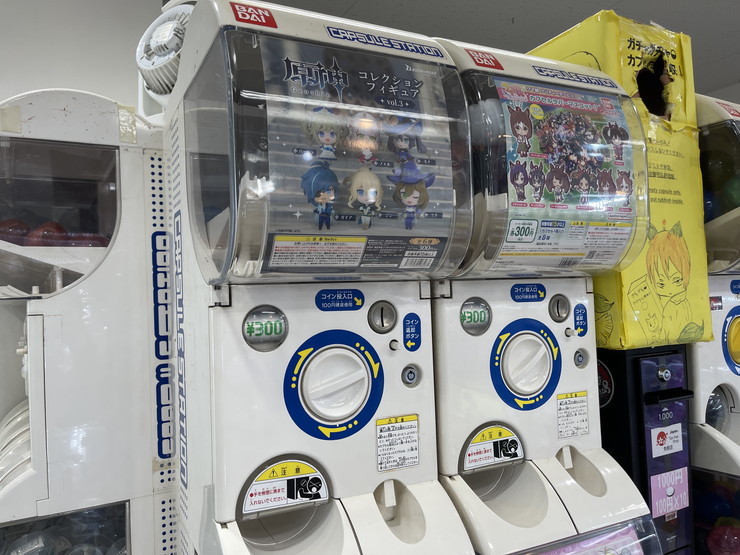 カプセルステーション】秋葉原で回せる!!ガチャ筐体紹介【スリムボーイ