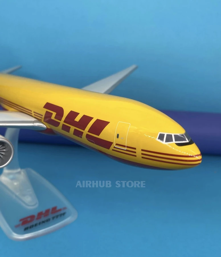Aviation Aircraft Model Boeing 777-200F DHL G-DHLY 1:200
