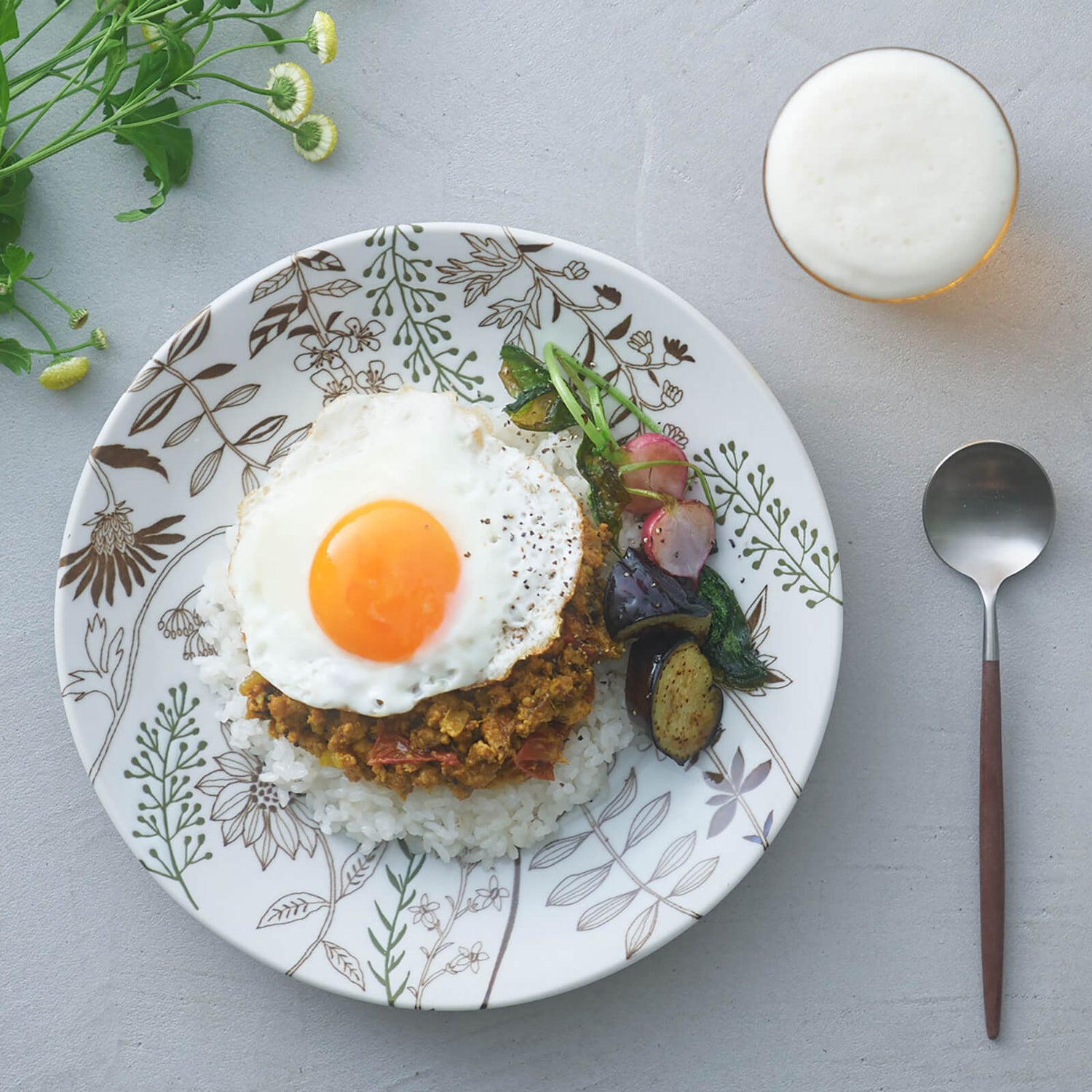 フラワーパターン プレートL 23cm | aito製作所 | 美濃焼・瀬戸焼を