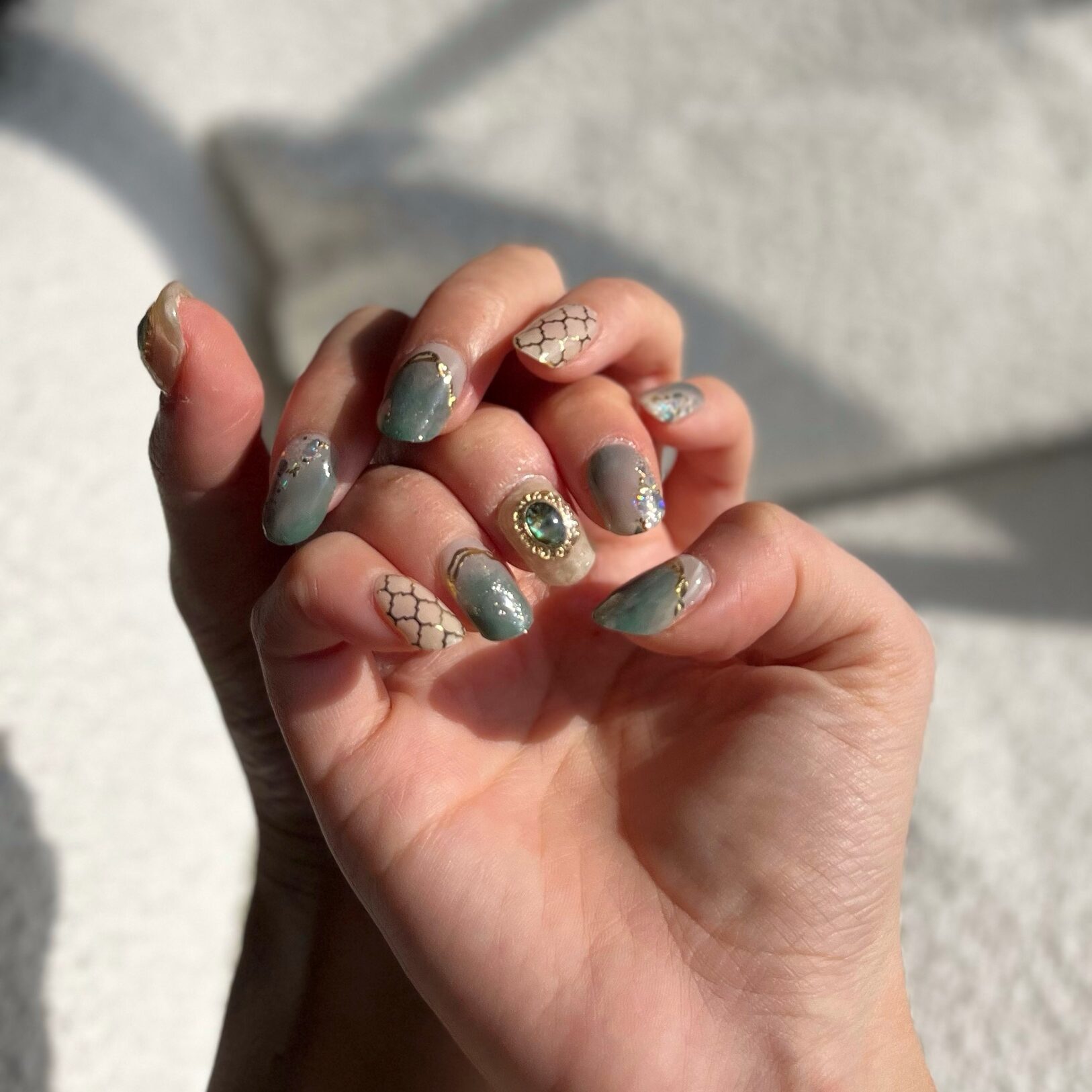 口コミ】ohora(オホーラ)のジェルネイルシール使い方！ディズニー