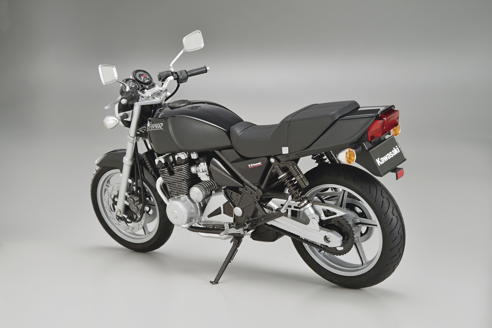 1/12 カワサキ ZR400C ZEPHYR '89 - AOSHIMA SCALE MODEL LINEUP