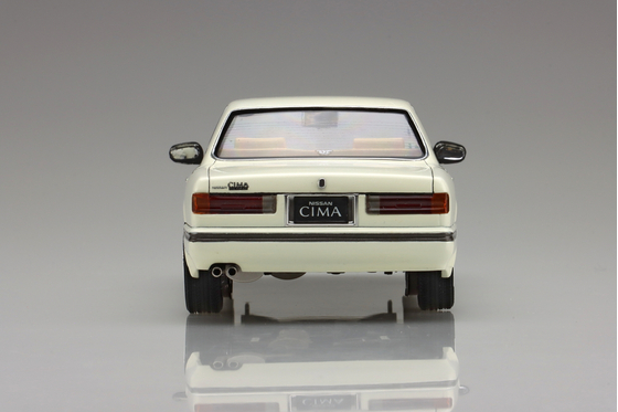 1/24 ニッサン Y31 シーマタイプIIリミテッド '90 - AOSHIMA SCALE