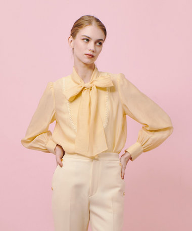 LOULOU WILLOUGHBY】シルキーシボリボンブラウス|allureville OFFICIAL