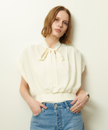 ボウタイタックフレンチスリーブブラウス|allureville OFFICIAL SITE