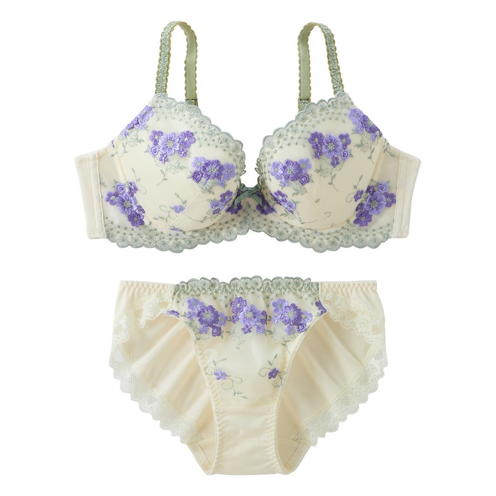 フラワーブラジャー・ショーツセット（フラワーブーケ柄）（トリンプ
