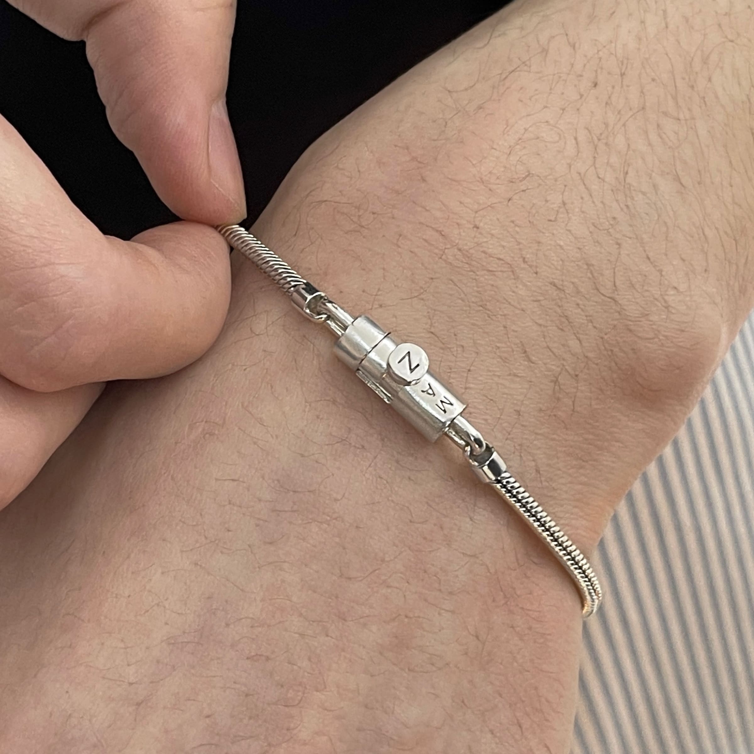 シルバー マグネット スネーク チェーン ブレスレット / SILVER MAGNET