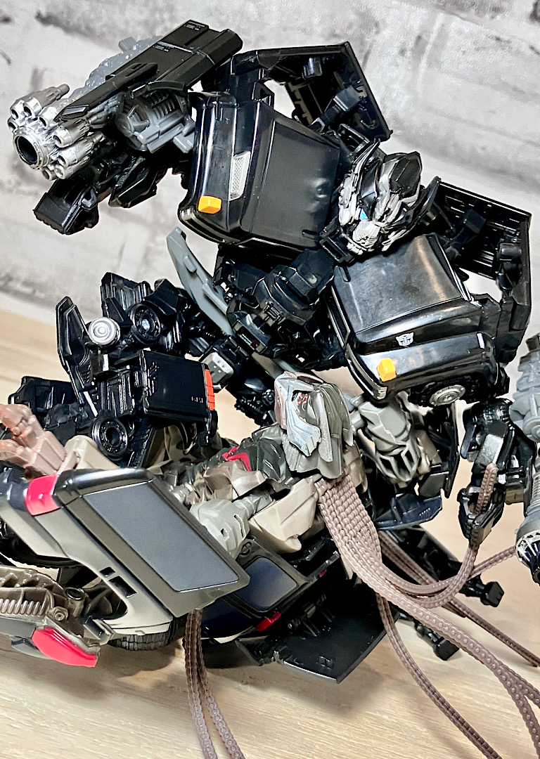 トランスフォーマースタジオシリーズ SS-15 アイアンハイド レビュー