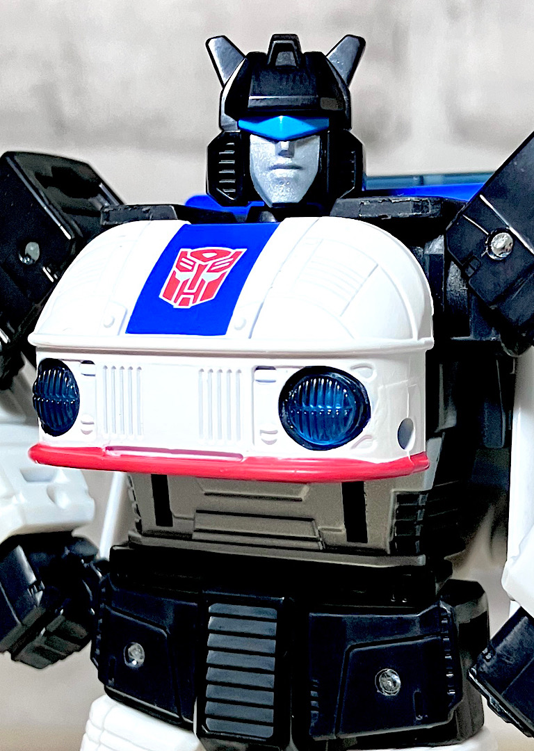 トランスフォーマーDramatic Capture Series サイバトロンチェイス