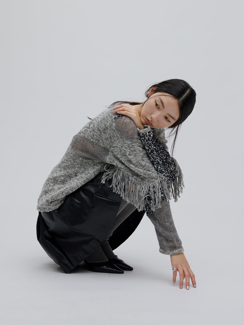 DOCKING PATTERN FRINGE KNIT