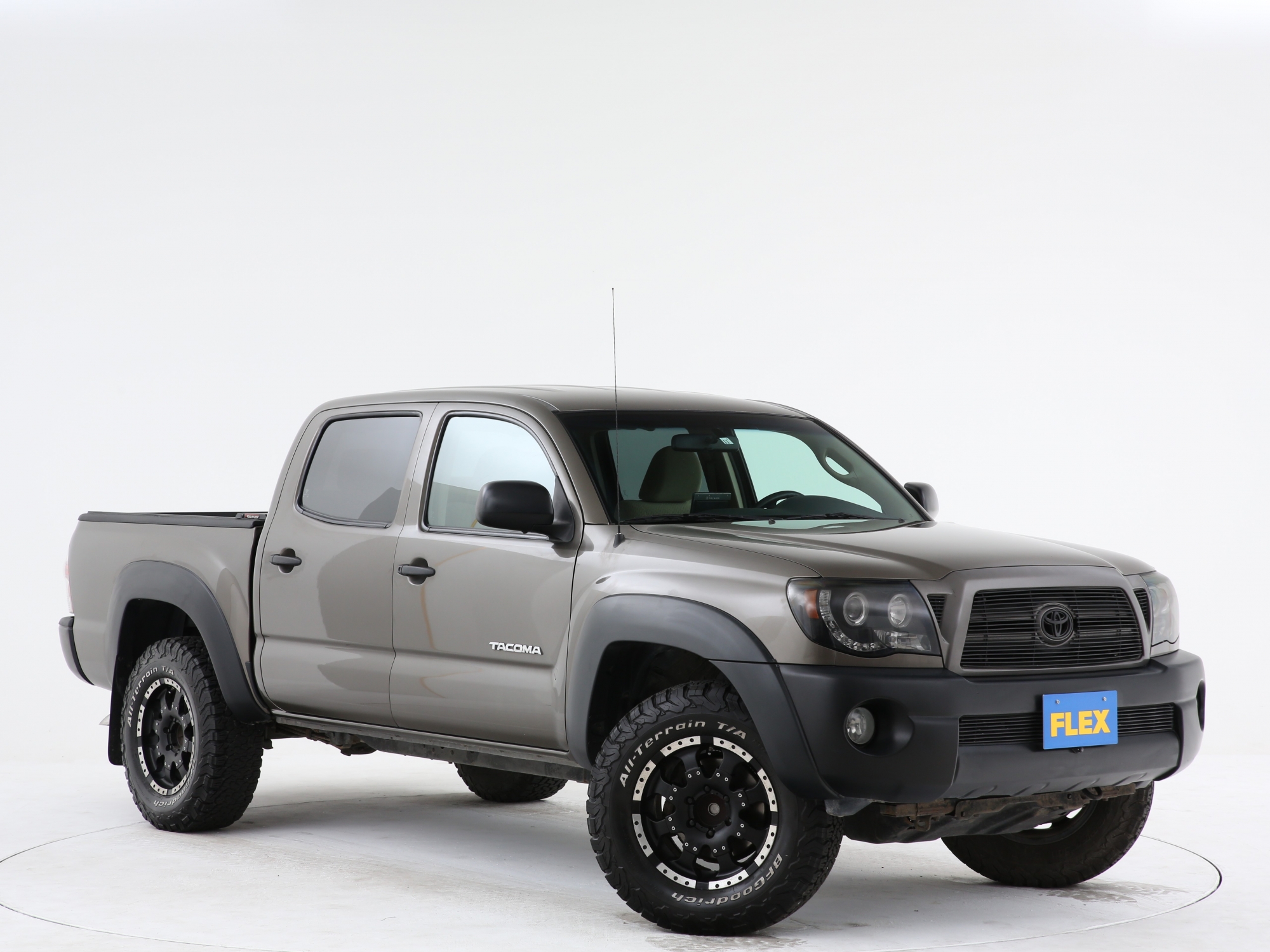 タコマ ダブルキャブ/プレランナー 実走行 ユーザー様買取車両/国内