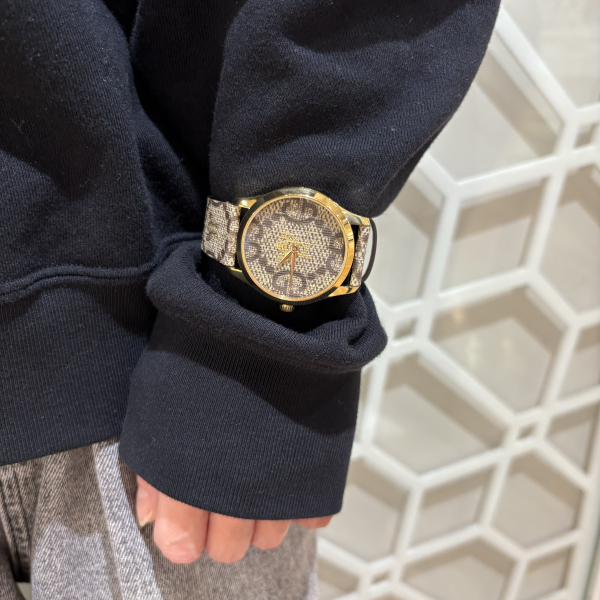 GUCCI】「蜂(ビー)」モチーフが特徴的なG-TIMELESS！ - チックタック