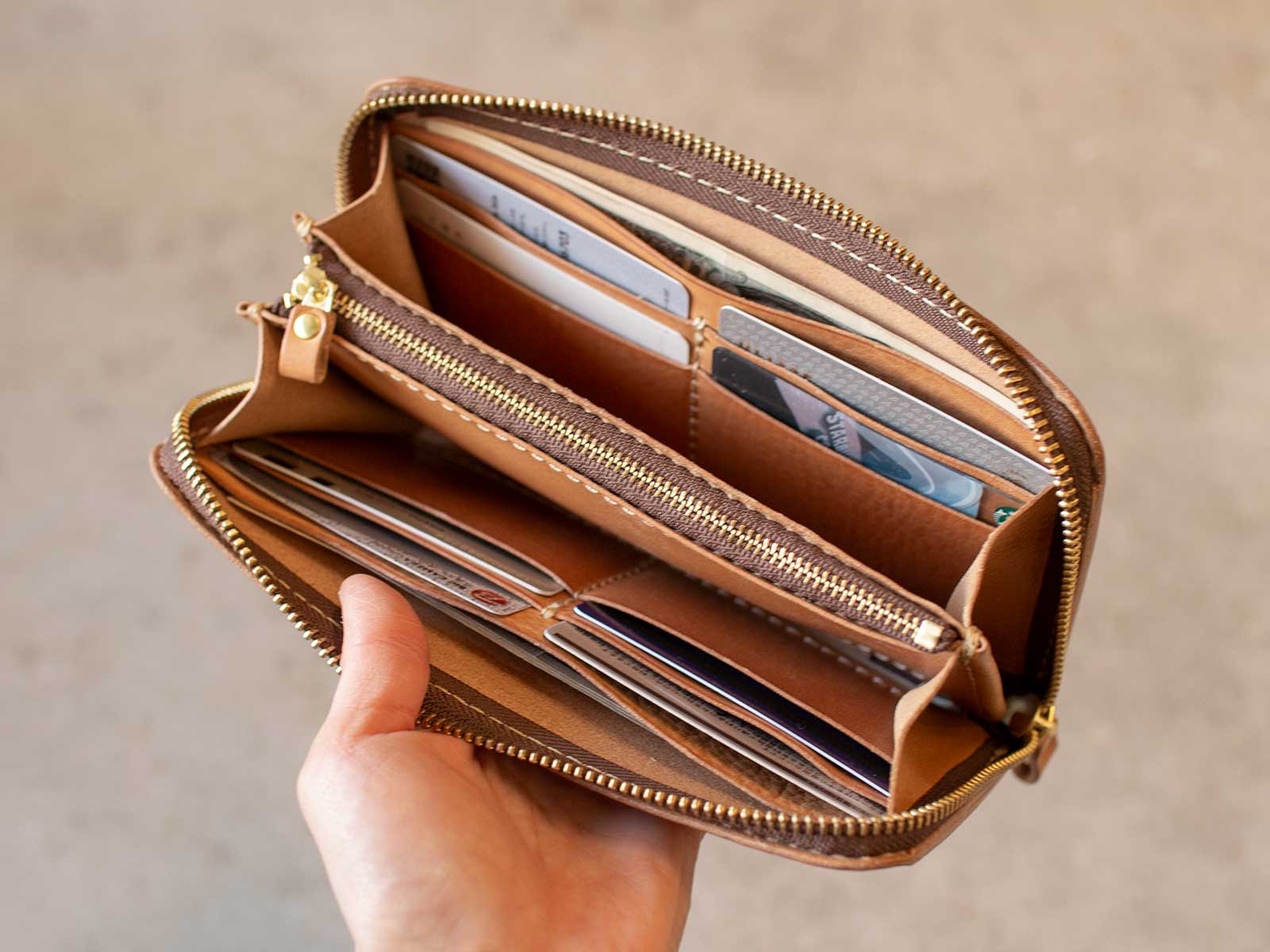 ラウンドファスナー長財布 |analogico（アナロジコ）